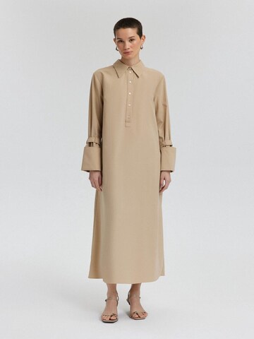 Touche Prive Kleid‌‌‌‌‌‌‌‌‌ in Beige