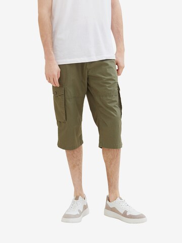 TOM TAILOR - regular Pantalón cargo en verde: frente