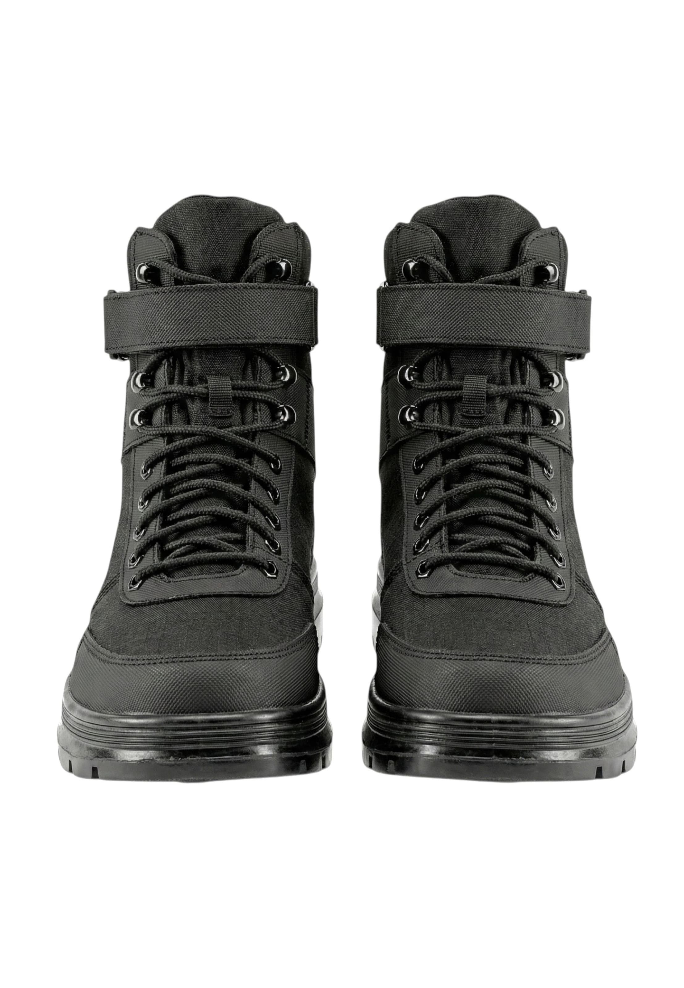 Brandit Schnürstiefelette in Schwarz