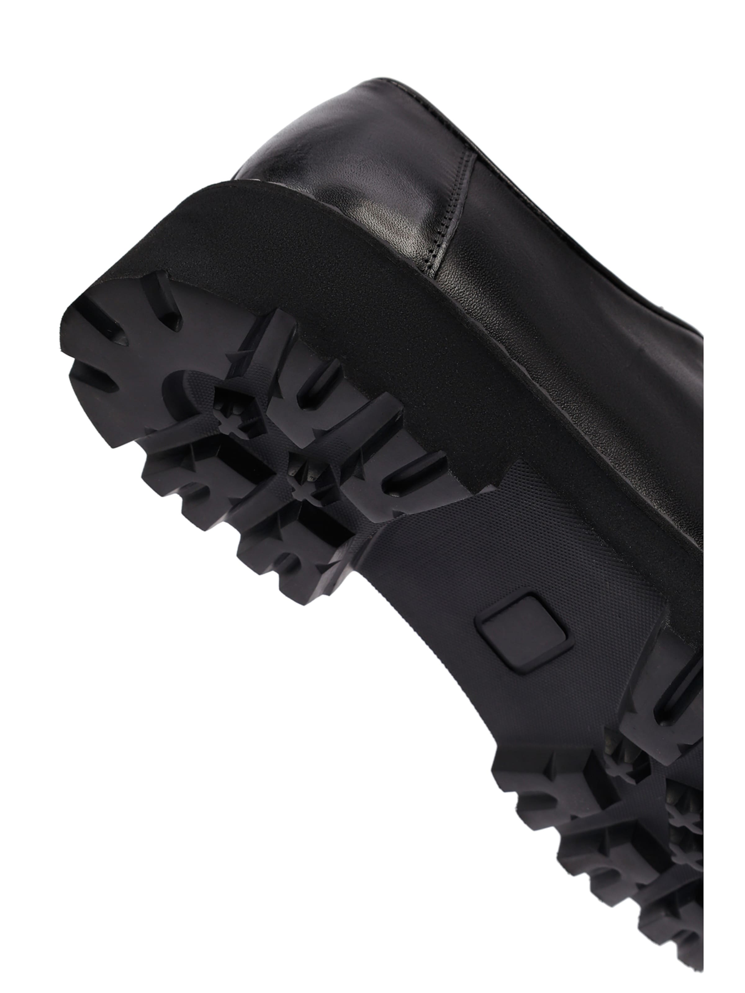 Chaussure à lacets Derimod en noir