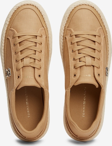 TOMMY HILFIGER Sneaker in Beige