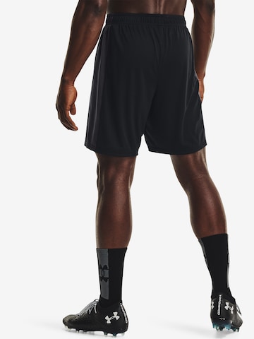 UNDER ARMOUR Regular Sportshorts 'Challenger' in Schwarz