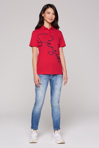 Soccx Pikee-Poloshirt mit Wording Print in Rot