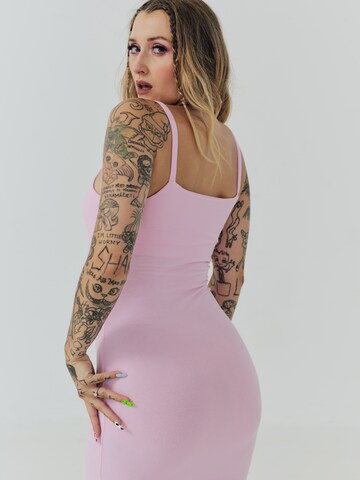 ABOUT YOU x Sharlota Kleid 'Alva' in Pink