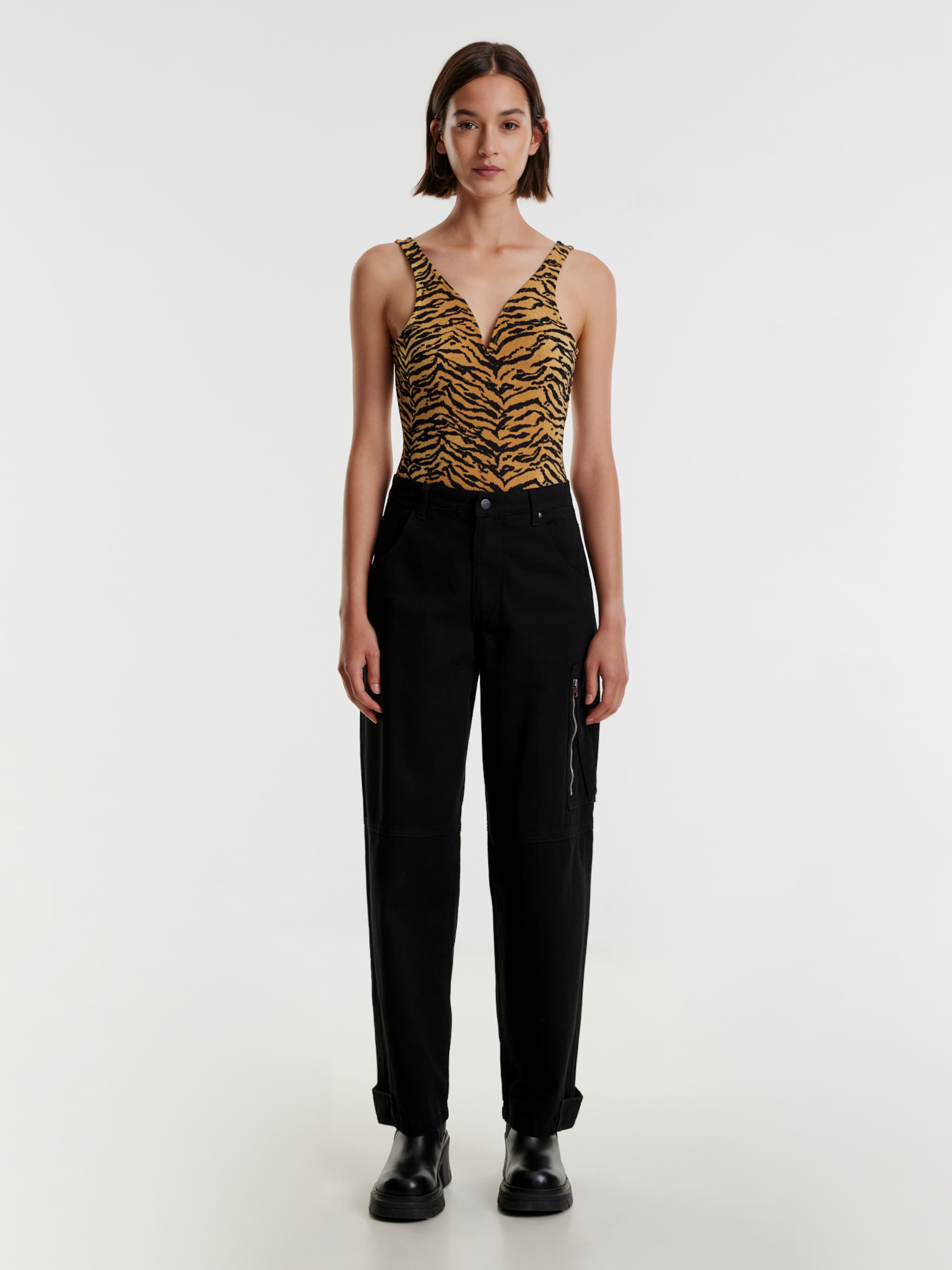 EDITED Producten Shirt body 'Dalia' Bruin