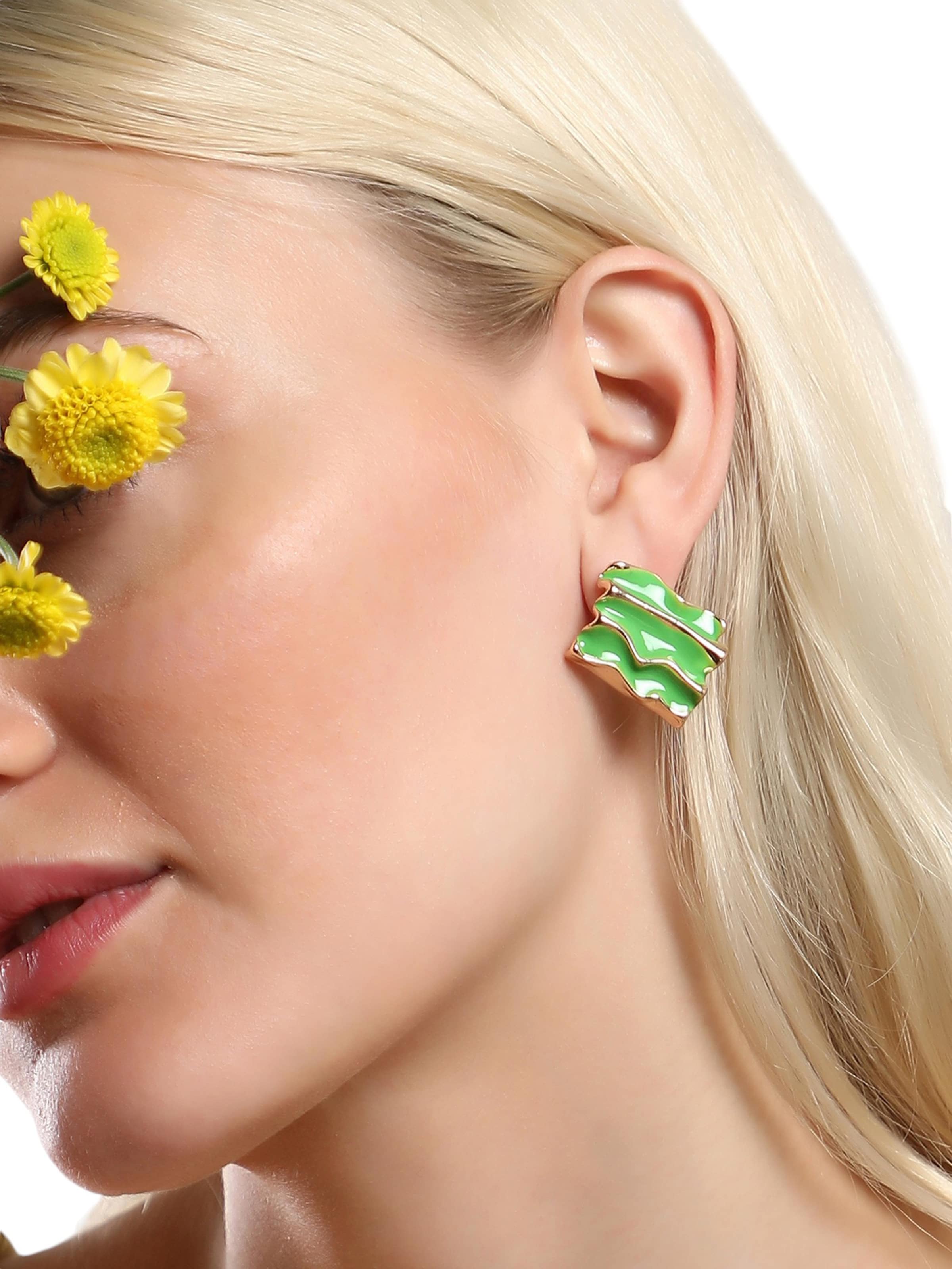 Boucles d'oreilles SOHI en vert : devant