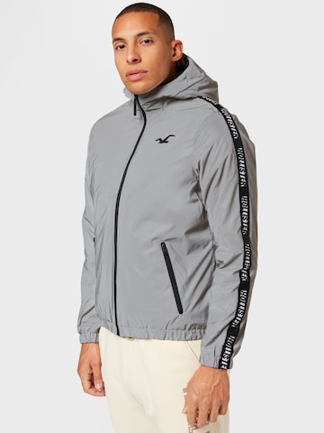 HOLLISTER Between-Season Jacket in Grey: front