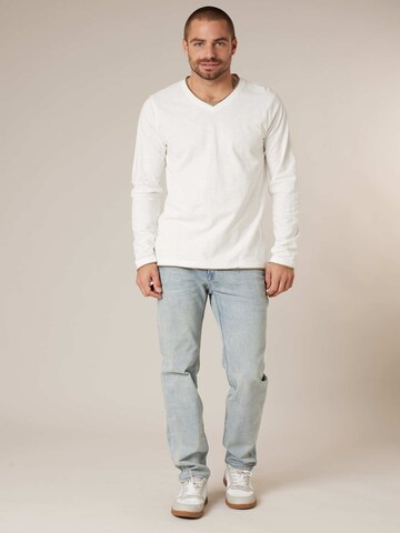 T-Shirt 'BELINO' Deeluxe en blanc