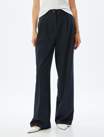 Koton Wide leg Pleat-Front Pants in Blue: front
