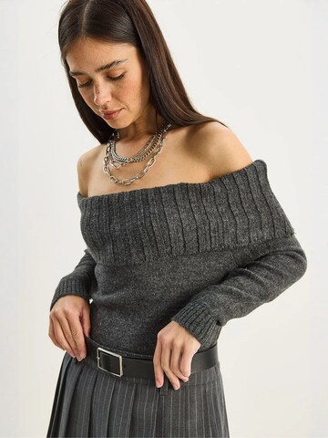 Pull-over Bianco Lucci en gris