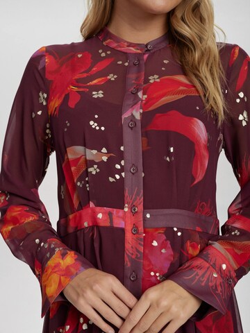 Robe 'Kyndall' NÜMPH en rouge