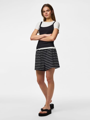 PIECES - Loosefit Pantalón 'PCSadie' en negro