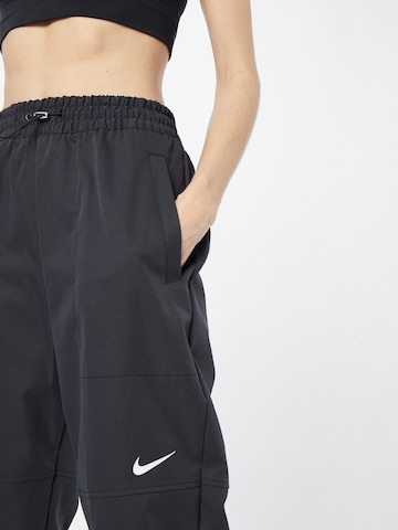 Nike Sportswear Loosefit Παντελόνι σε μαύρο