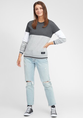 Oxmo Sweatshirt 'Omaya' in Grey