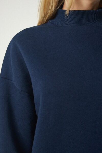 Happiness İstanbul Sweater majica veličine S u mornarsko plava, Pregled proizvoda