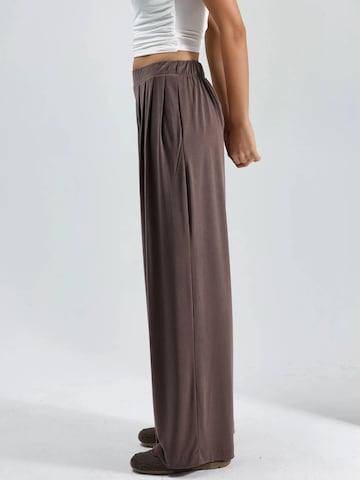 Loosefit Pantaloni di Busem in marrone