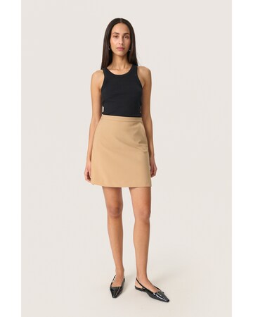 SOAKED IN LUXURY Rok in Beige