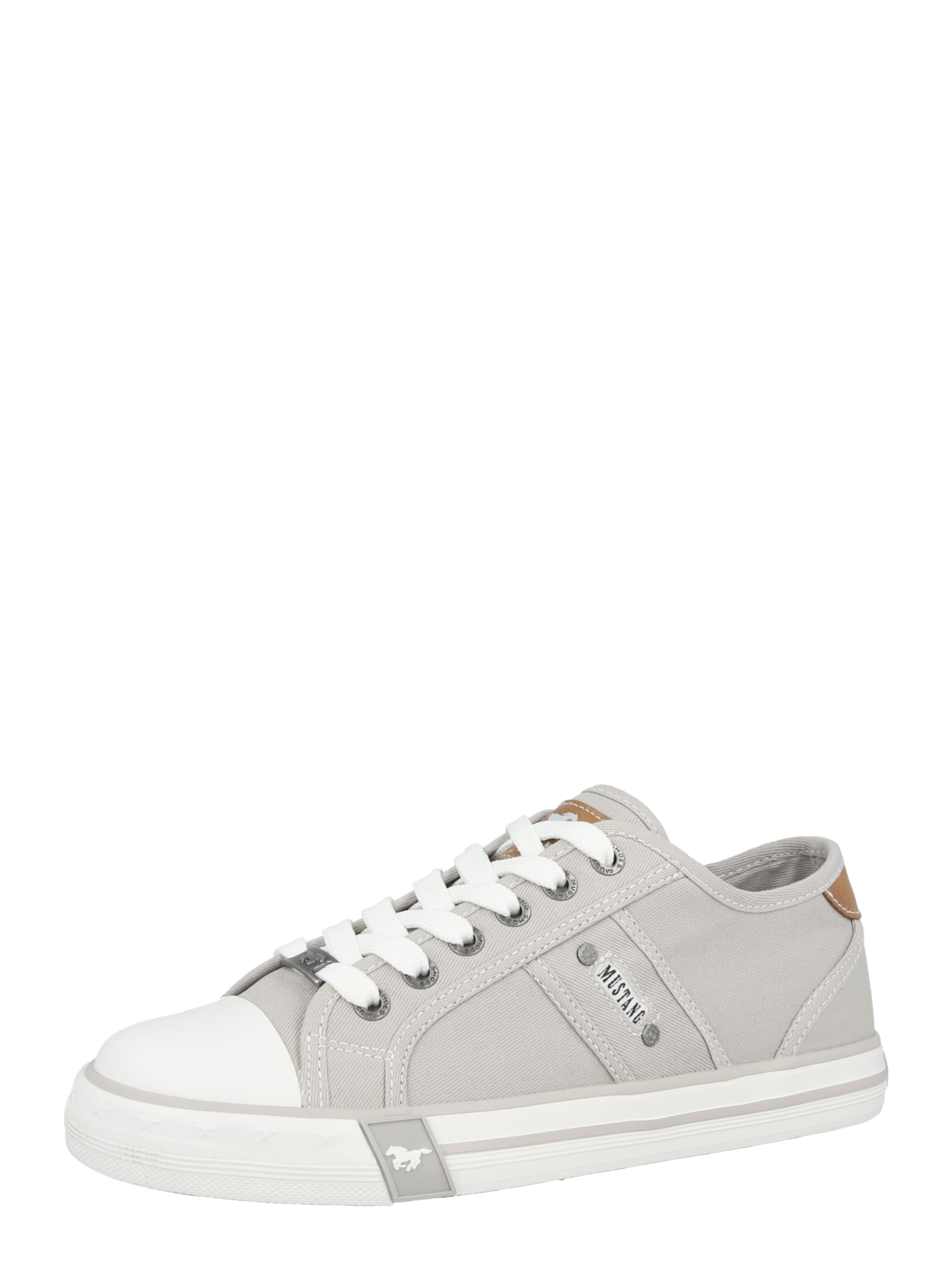 MUSTANG Низкие кроссовки в Серый: спереди