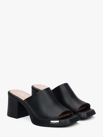 Zoccoletto '22-L-16' di Estro in nero