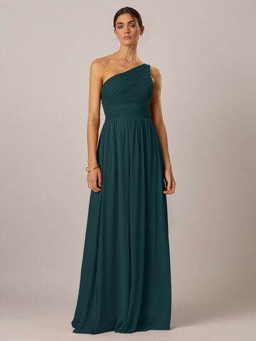 APART Evening Dress in Green: front