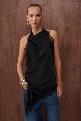 Trendyol Bluse in Schwarz: Vorderseite