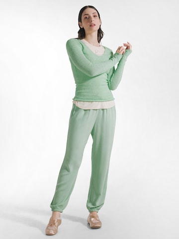 DEHA Regular Sportbroek in Groen