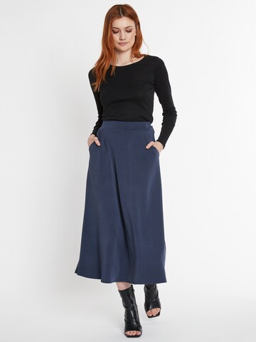 Ana Alcazar Rock ' Sekani ' in Blau