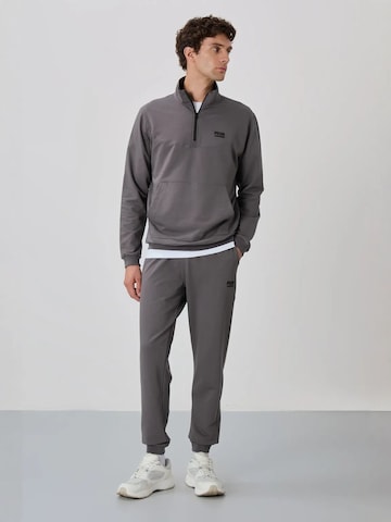 Tommy Life Sportpak in Grijs