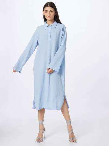 Robe-chemise 'Kenza' Résumé en bleu : devant