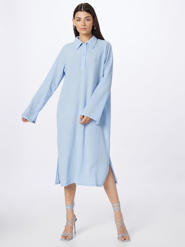 RésuméKošulja haljina 'Kenza' - plava boja: prednji dio