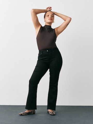 Next Bootcut Jeans in Schwarz