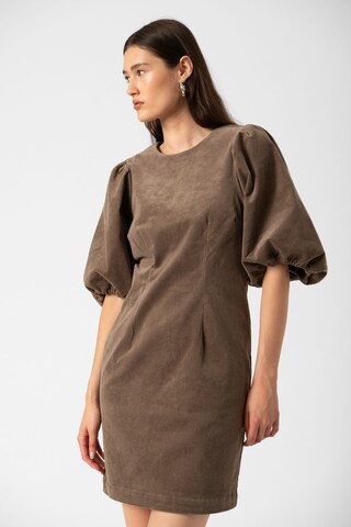 SOAKED IN LUXURY Dress 'SLHelle Dolore' in Brown: front