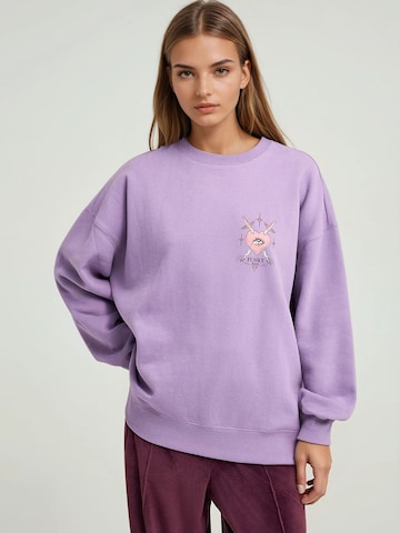 Sweat-shirt Funky Buddha en violet : devant