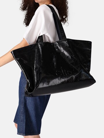 Clio Shopper in Black
