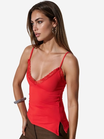 Busem Top 'Tanktops & Camis' - piros