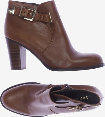 San Marina Dress Boots in 40 in Brown: front