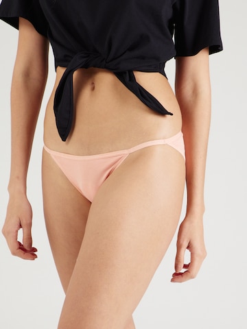 Slip de la Calvin Klein Underwear pe roz: față