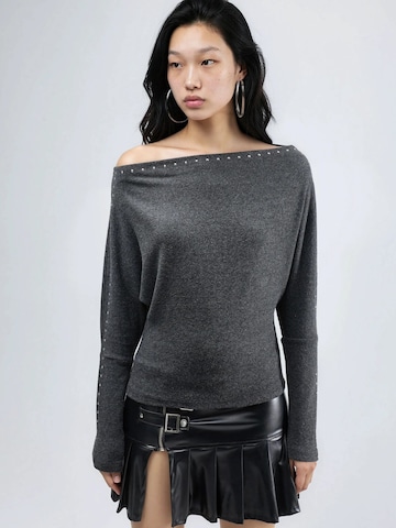 Busem - Blusa em cinzento: frente