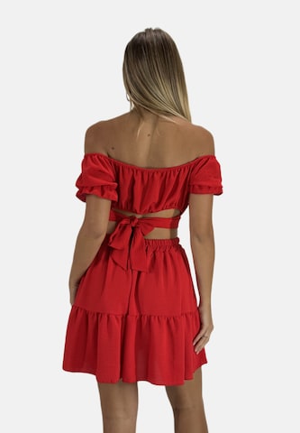 Elara Kostume i rød