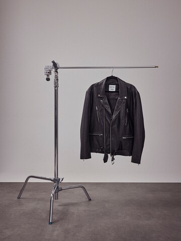 DAN FOX APPAREL Lederjacke 'The Essential' in Schwarz