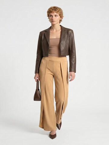 Alexa Dash Loose fit Pants in Beige
