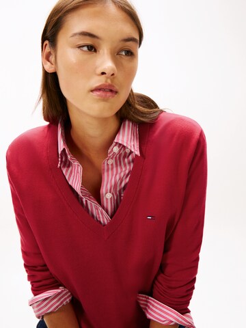 Tommy Jeans Свитер 'ESSENTIAL' в Красный
