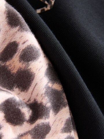 smALLSAINTS Set in Brown