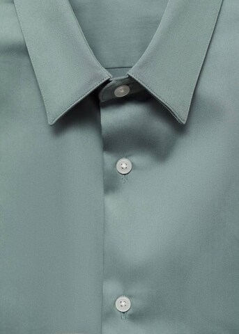 MANGO MAN Slim Fit Hemd 'Emotion' in Grün