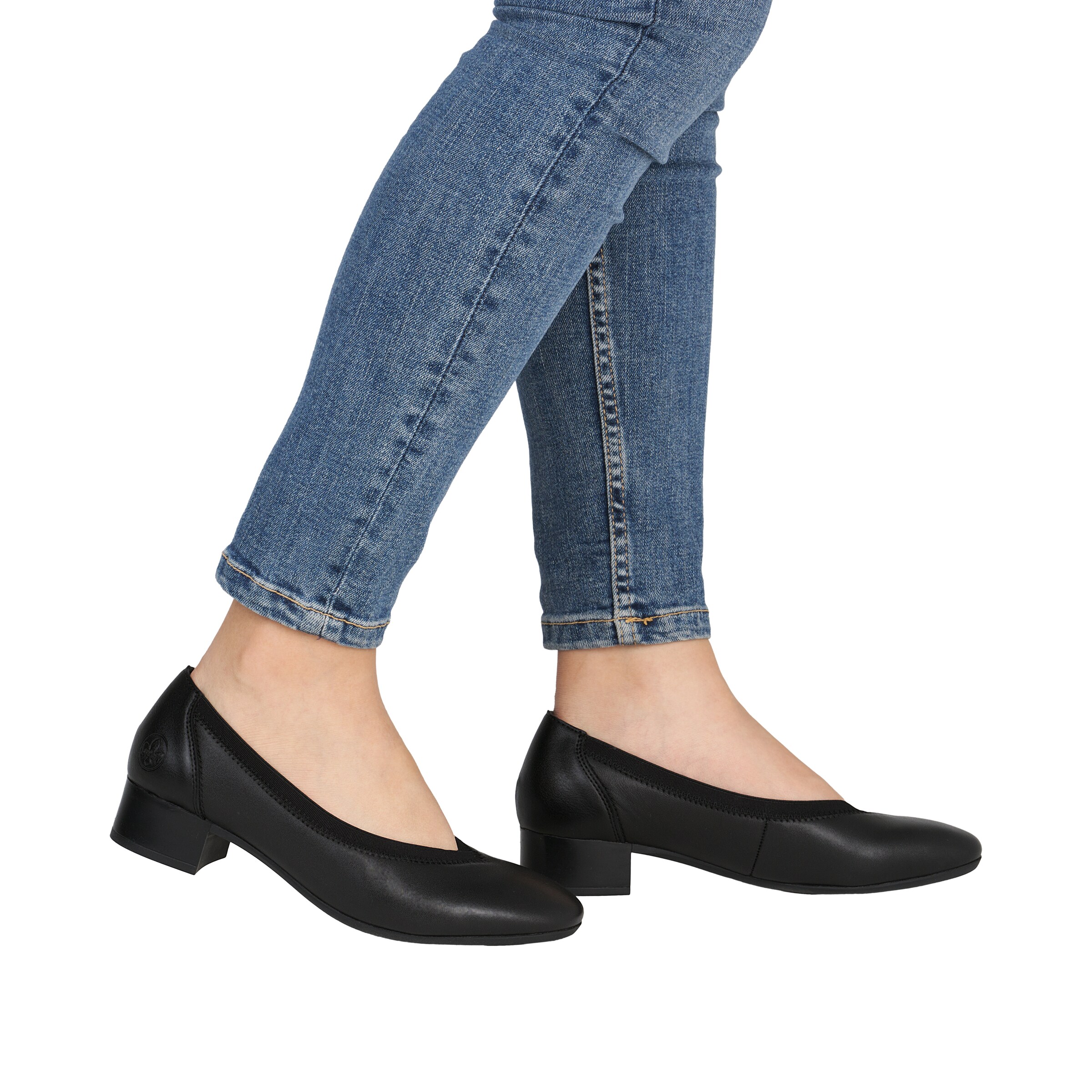 Rieker Ballet Flats in Black: front