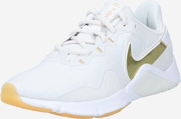 NIKE Sportschoen 'Legend Essential 2' in Wit: voorkant