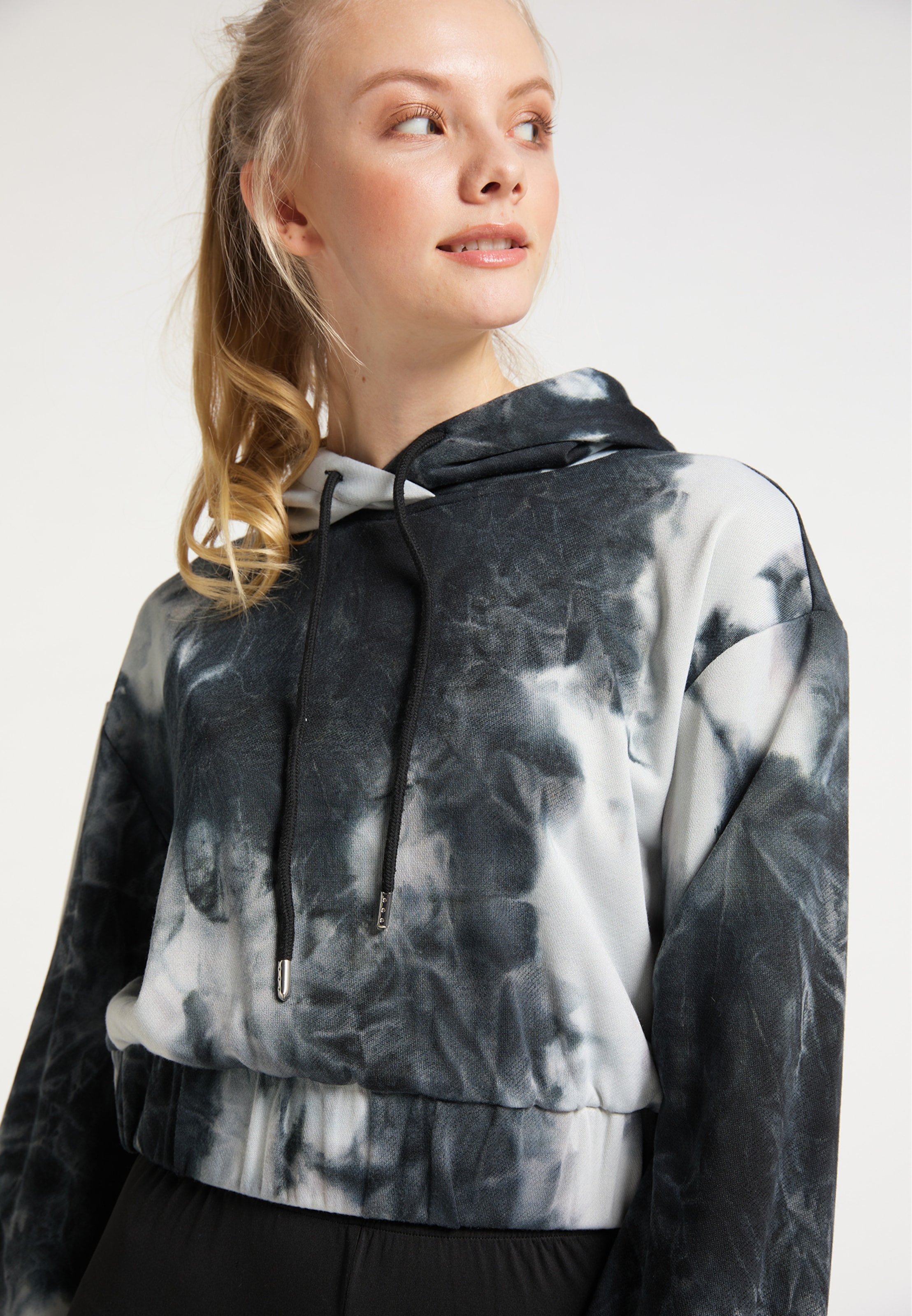 Frauen Große Größen myMo ATHLSR Sweatshirt in Schwarz - UJ95673 Frauen Große Größen myMo ATHLSR Sweatshirt in Schwarz - UJ95673