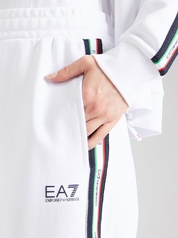 EA7 Emporio Armani Tapered Παντελόνι σε λευκό