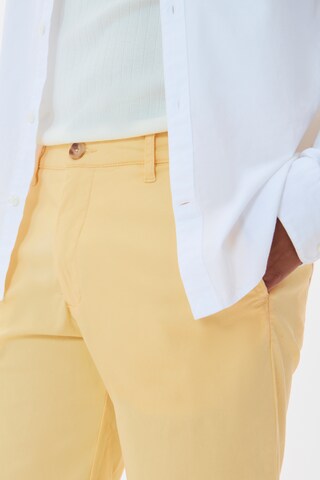 Regular Pantalon 'Thomas' Matinique en jaune