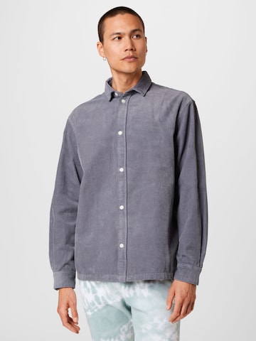 WEEKDAY Regular fit Button Up Shirt 'Carlo' in Blue: front